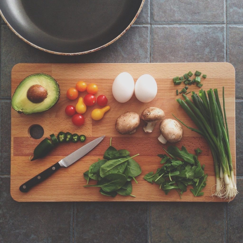 avocado, chopping board, ingredients